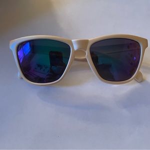 DANG cream sports sunglasses